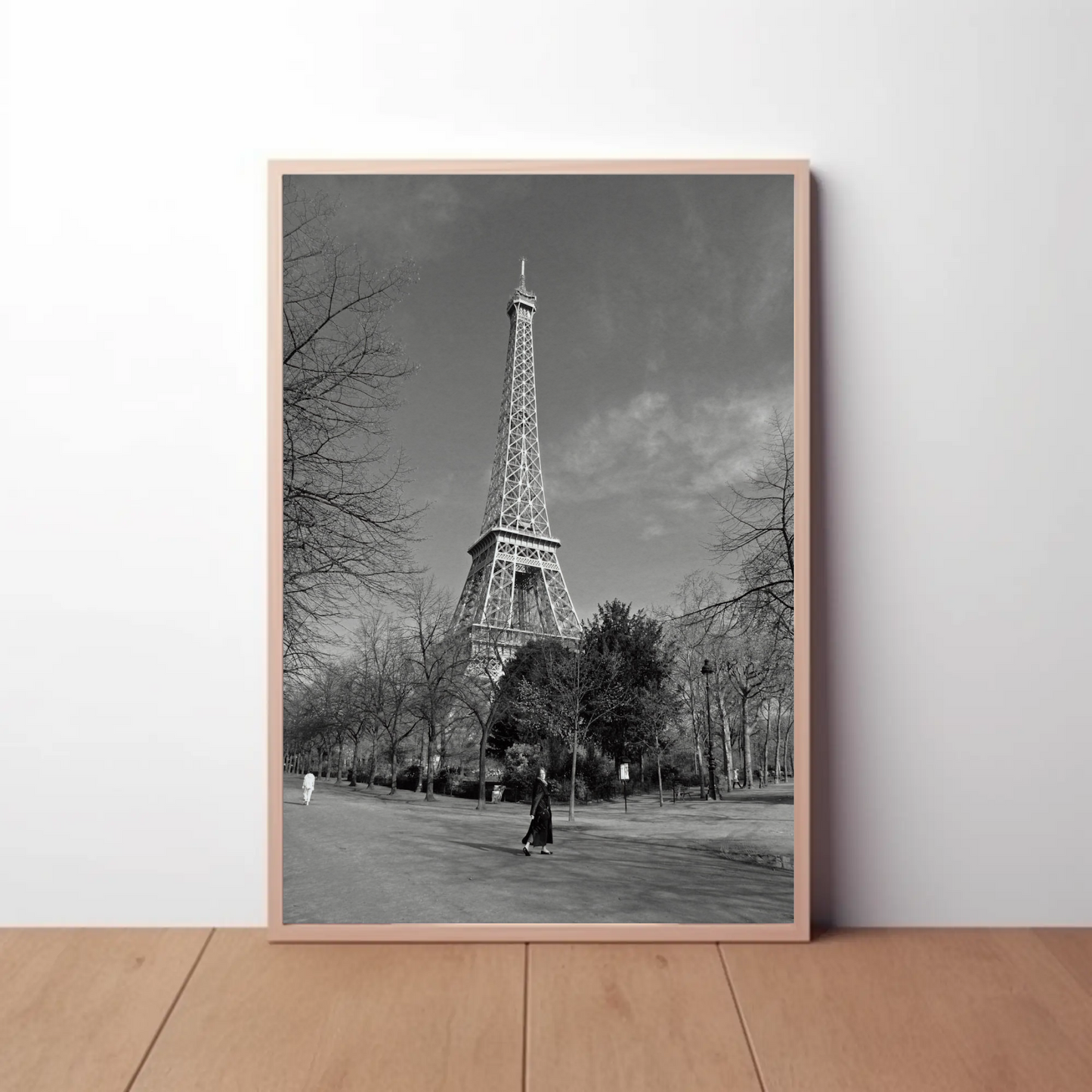 Eiffel Tower – Black and White Photography