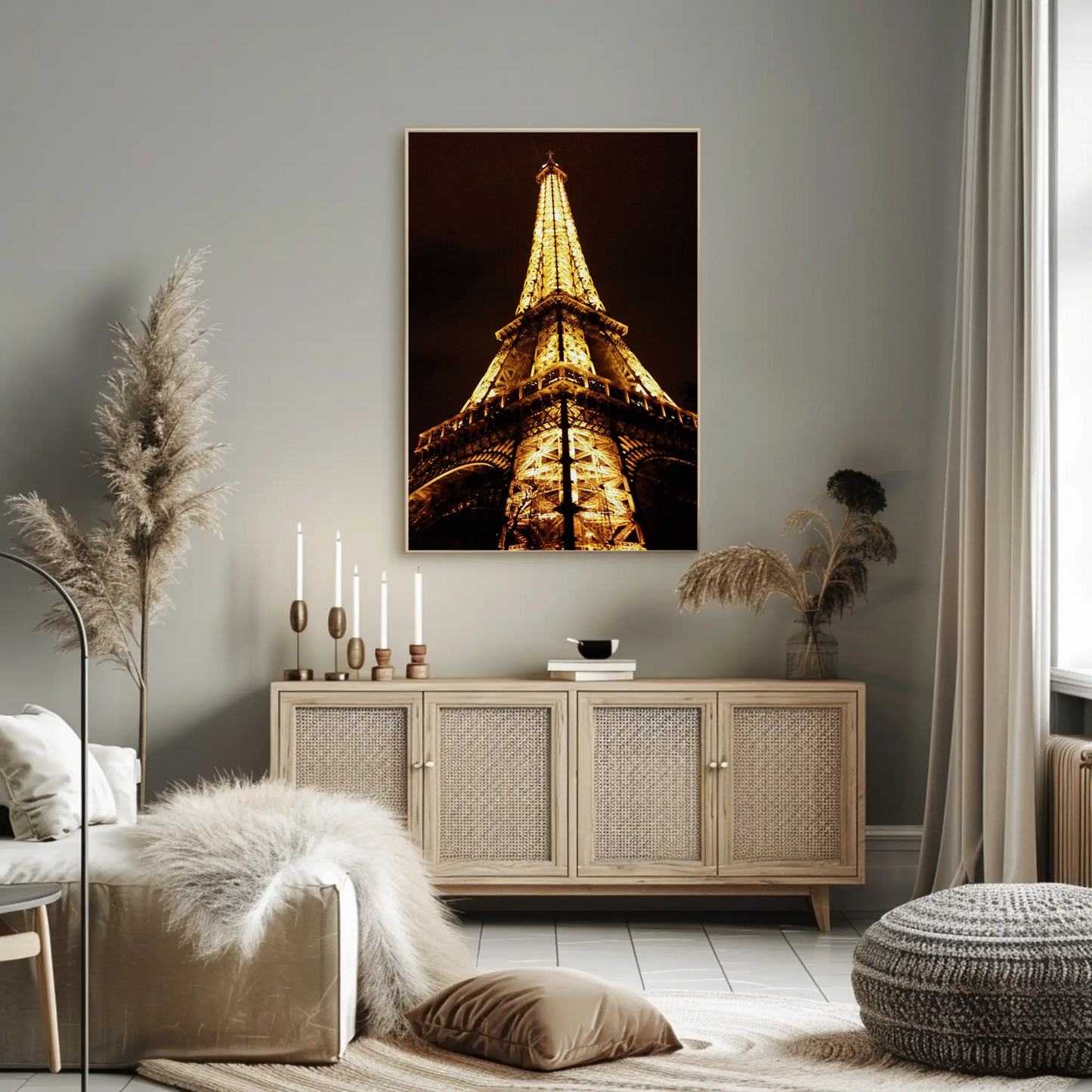 Eiffel Tower – Glow at Night (Close-Up)