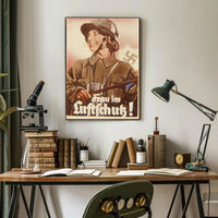 Frau im Luftschutz Poster PosterGoat