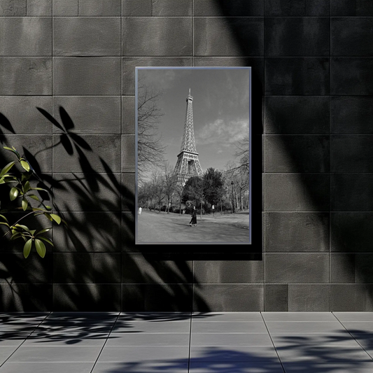Eiffel Tower – Black and White Photography